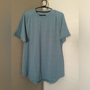 Lululemon- Men’s License to train short sleeve